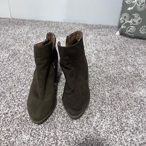 JustFab Dark Green Ankle Boots | Size 8.5 | Chic & Versatile